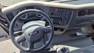 DAF LF 290 FA Sleeper Cab EURO 6 - valník s plachtou