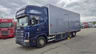 SCANIA R124 LB 6X2 EURO 3 - skříňový + hydraulické čelo