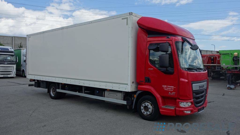 DAF LF 230 FA Day Cab - prachotěsná skříň + zvedací čelo 1,5 t