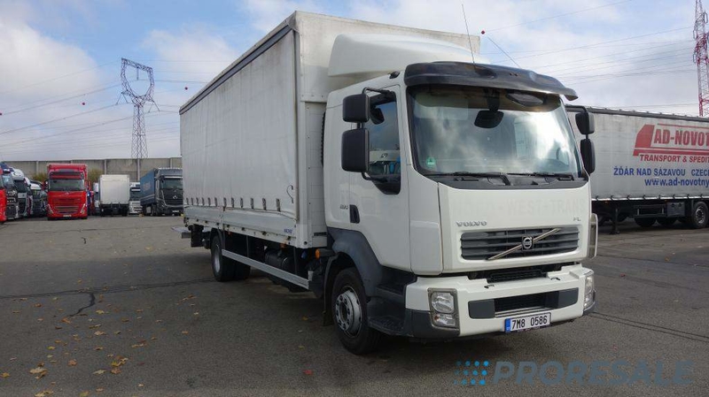 VOLVO FL 290 4x2R EURO 5 valník s plachtou + zvedací čelo 1,5 t